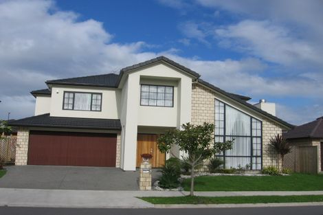 Photo of property in 7 Bridgefield Crescent, Flat Bush, Auckland, 2016