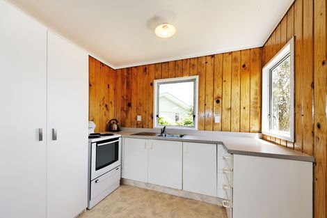 Photo of property in 2/4 Ashbourne Place, Glendene, Auckland, 0602