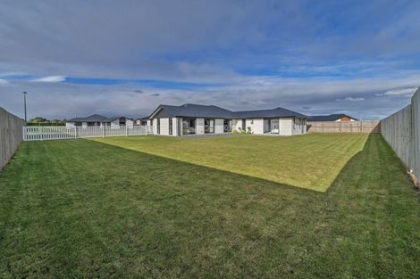 Photo of property in 10 Merino Crescent, Kirwee, 7571