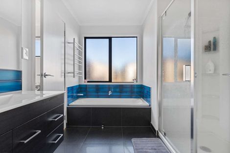 Photo of property in 57 Crown Street, Papamoa, 3118