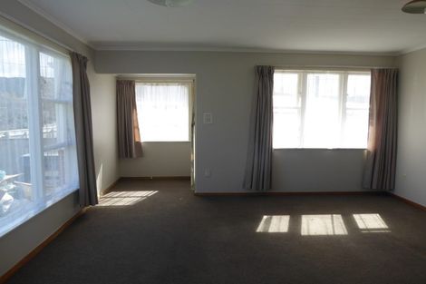 Photo of property in 1/19 Mangaroa Hill Road, Maoribank, Upper Hutt, 5018