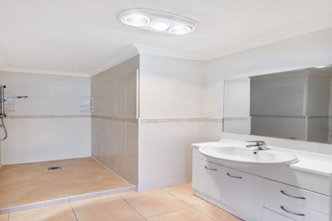 Photo of property in 94 Collingwood Road, Waiuku, 2123