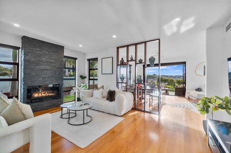 Photo of property in 1 Bounty Road, Long Bay, Auckland, 0630