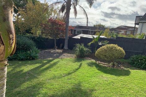 Photo of property in 33 The Crest, Sunnyhills, Auckland, 2010