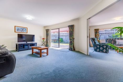 Photo of property in 40 Campion Road, Waikanae Beach, Waikanae, 5036