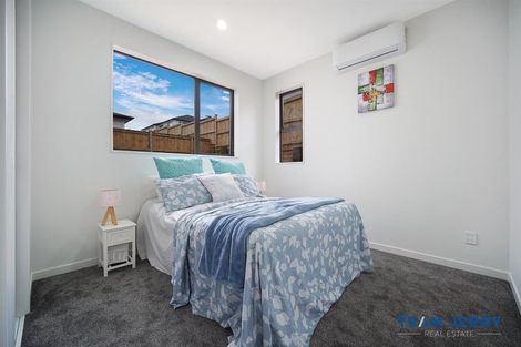 Photo of property in 8 Kakau Lane, Flat Bush, Auckland, 2019
