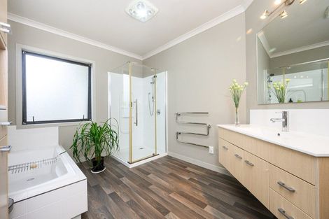 Photo of property in 8 Stonebridge Heights, Feilding, 4702