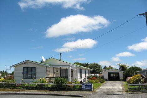 Photo of property in 10 Webb Street, Westport, 7825