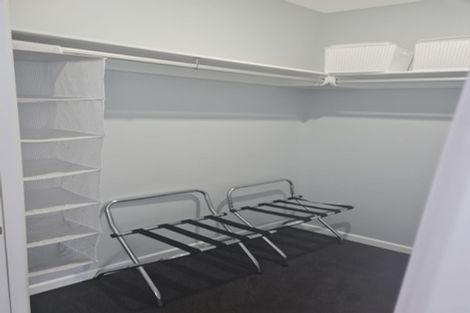 Photo of property in 11 Vogwill Road, Kumeu, 0810