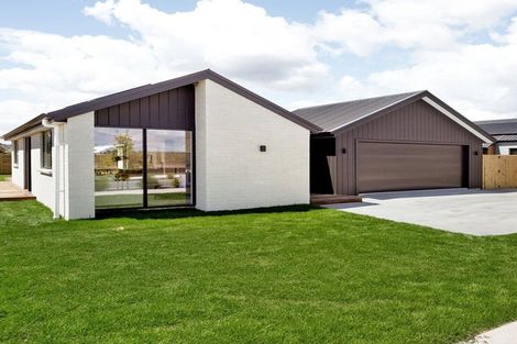 Photo of property in 36 Hugo Shaw Drive, Cambridge, 3434