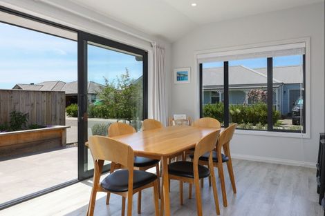 Photo of property in 14 Thomas Way, Brightwater, 7022