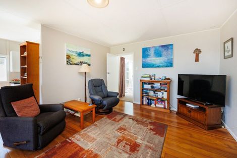 Photo of property in 15 Ferry Street, Foxton Beach, Foxton, 4815