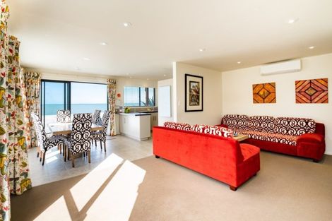 Photo of property in 37 Clifton Road, Haumoana, 4102