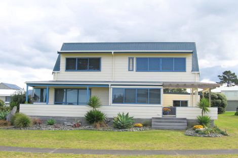 Photo of property in 16 Jacksons Claim, Pauanui, Hikuai, 3579