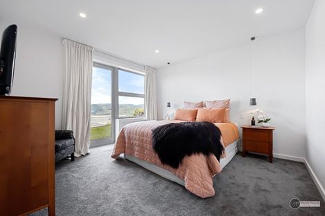 Photo of property in 6 Winifred Way, Belmont, Lower Hutt, 5010