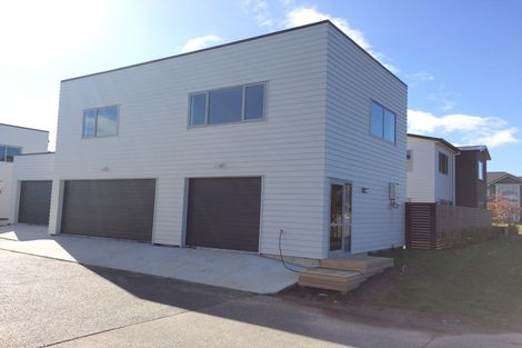 Photo of property in 2 Tarapiroe Avenue, Takanini, 2112