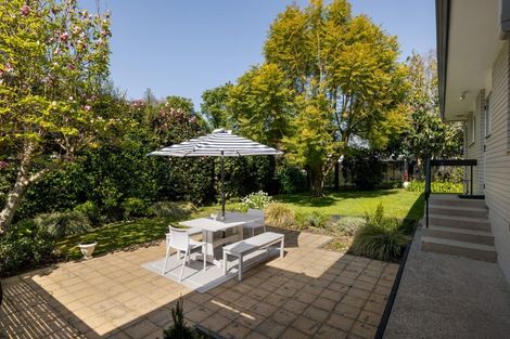 Photo of property in 30 Edgecumbe Road, Tauranga, 3110