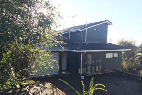 Photo of property in 3/431 East Coast Road, Mairangi Bay, Auckland, 0630