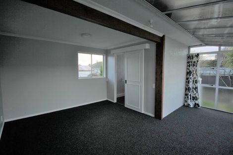 Photo of property in 52 Highfield Terrace, Newfield, Invercargill, 9812