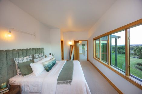 Photo of property in 45 The Strand, Fitzherbert, Palmerston North, 4410