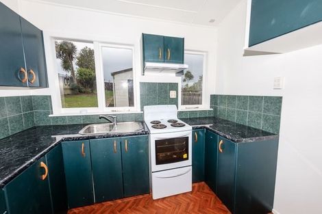 Photo of property in 16 Memorial Avenue, Parkside, Timaru, 7910