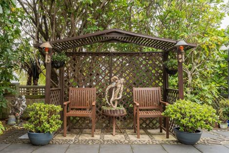 Photo of property in 6 Gresford Place, Churton Park, Wellington, 6037