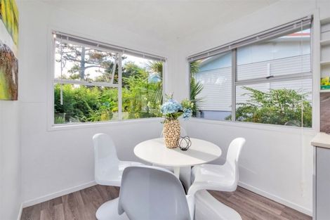 Photo of property in 28 Mawney Road, Henderson, Auckland, 0610