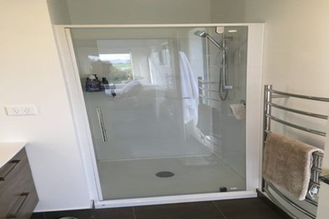 Photo of property in 29d Eastview Road, Glen Innes, Auckland, 1072
