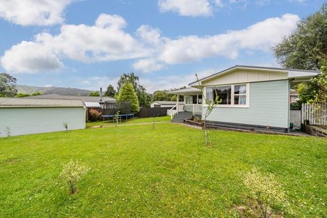 Photo of property in 65 Moeraki Road, Maoribank, Upper Hutt, 5018