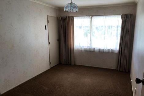 Photo of property in 13 Island Bay Road, Beach Haven, Auckland, 0626