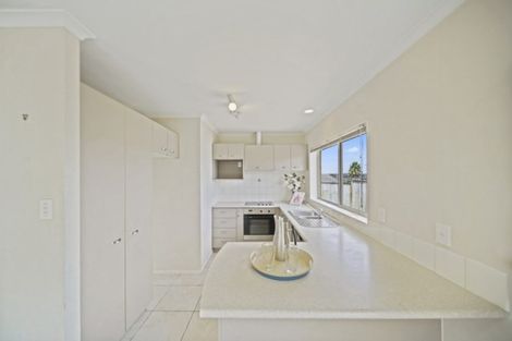 Photo of property in 7 Villino Place, Randwick Park, Auckland, 2105