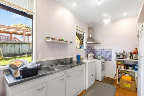 Photo of property in 51 Hindmarsh Street, Henderson, Auckland, 0612