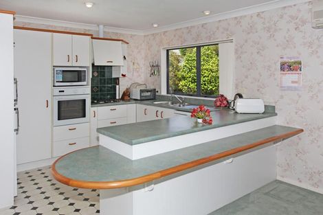 Photo of property in 4 Dan Bryant Place, Pukekohe, 2120