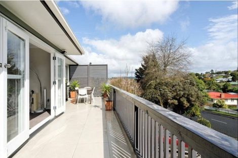 Photo of property in 30 John Davis Road, Mount Roskill, Auckland, 1041