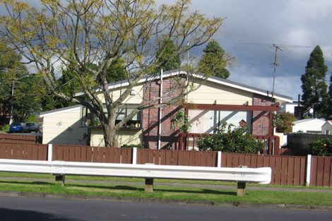 Photo of property in 1/52 Taikata Road, Te Atatu Peninsula, Auckland, 0610