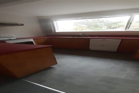 Photo of property in 18 Dickson Street, Macandrew Bay, Dunedin, 9014