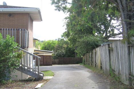 Photo of property in 1/940 East Coast Road, Northcross, Auckland, 0630
