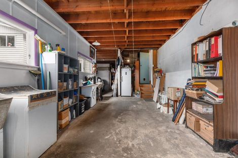 Photo of property in 4 Mana View Road, Paremata, Porirua, 5026