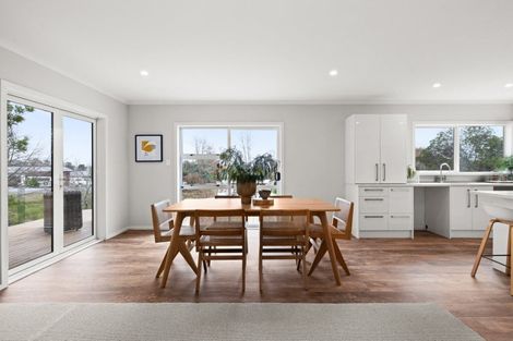 Photo of property in 105 Durham Drive, Havelock North, 4130