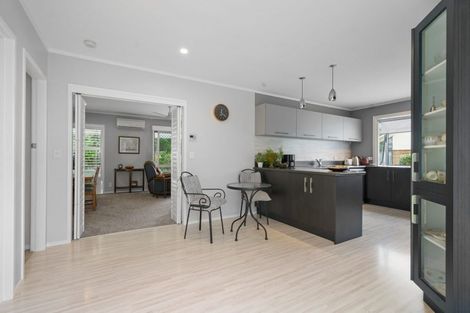 Photo of property in 10 Taylor Street, Cambridge, 3434