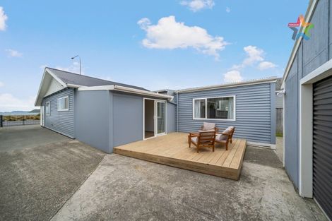 Photo of property in 221 The Esplanade, Petone, Lower Hutt, 5012