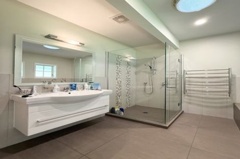 Photo of property in 228 Lonely Track Road, Dairy Flat, 0632