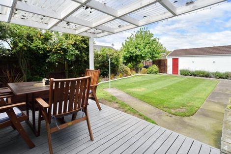 Photo of property in 3 Cowper Place, Avondale, Christchurch, 8061