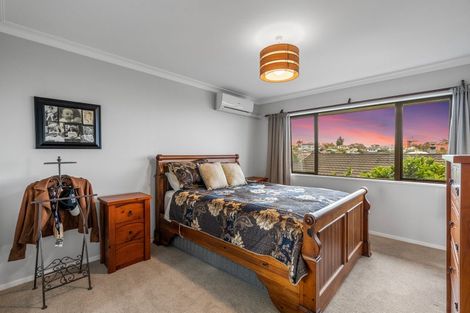 Photo of property in 1 Ruamoana Place, Omokoroa, 3114