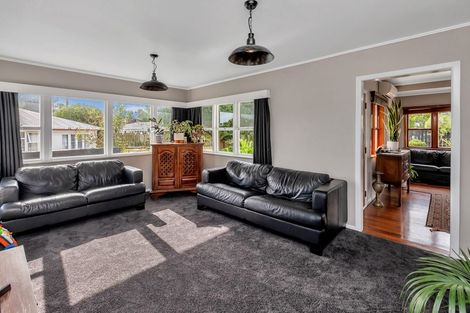 Photo of property in 21 George Point Road, Onerahi, Whangarei, 0110