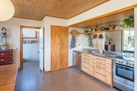 Photo of property in 15 Renown Road, Raumati South, Paraparaumu, 5032