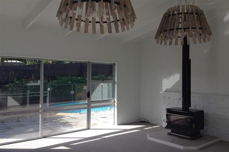 Photo of property in 16 Heaton Grove, Chatswood, Auckland, 0626