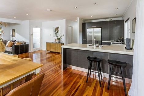 Photo of property in 20 Lynden Avenue, Hillcrest, Auckland, 0627