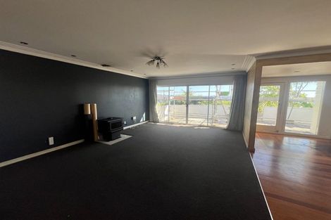 Photo of property in 79 Pacific Parade, Army Bay, Whangaparaoa, 0930