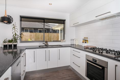 Photo of property in 130 Hillpark Drive, Pokeno, 2402